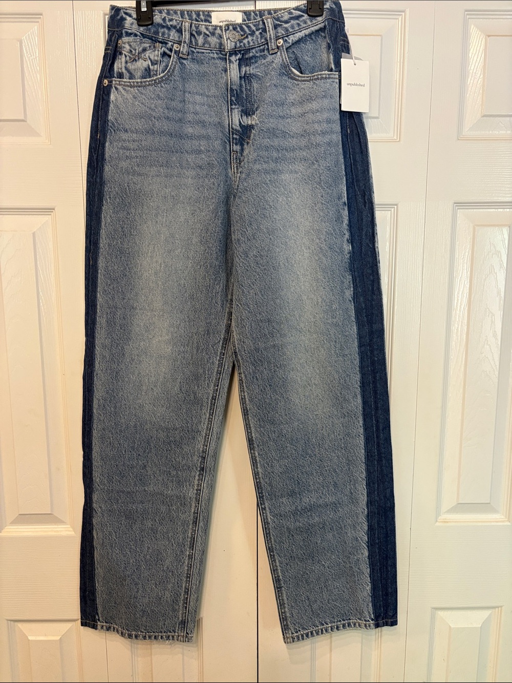 Two-Tone Blue Straight Jeans with Dark Side Panels 796